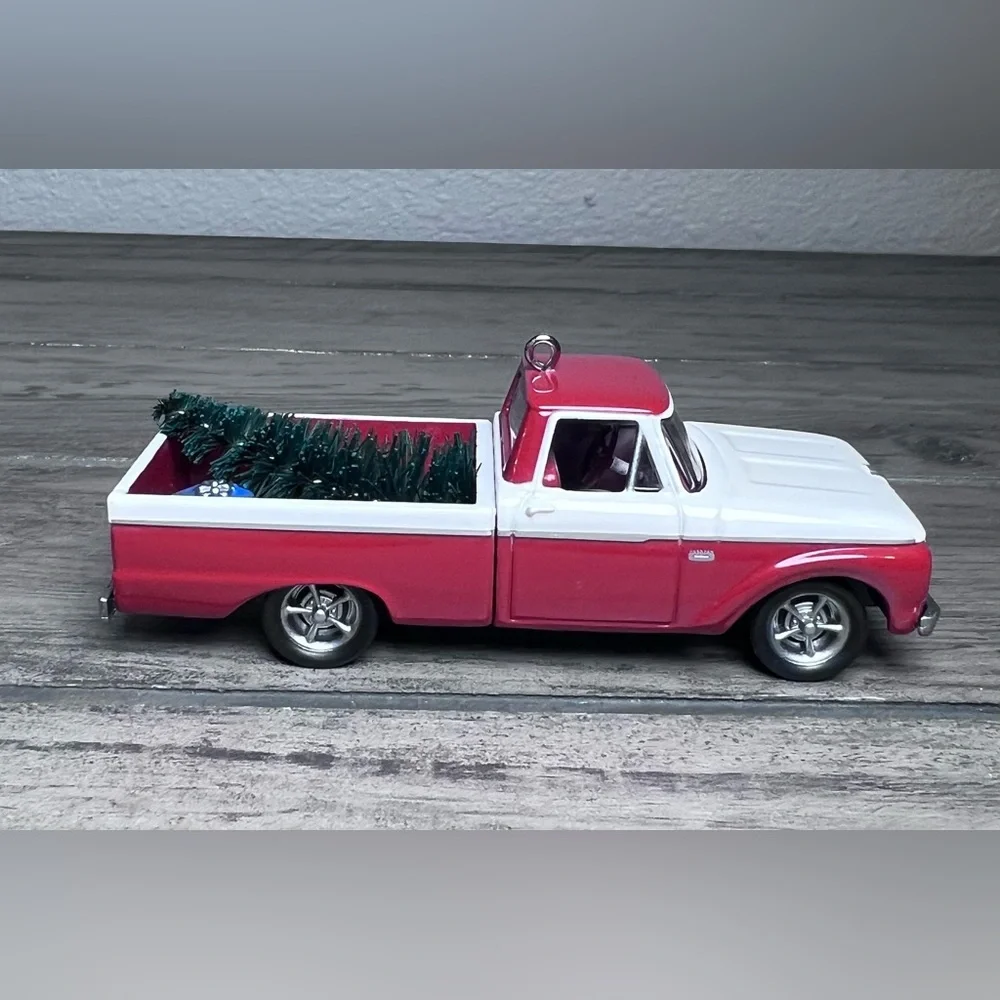 Hallmark 2012 NIB 1966‎ Ford All-American Trucks #18 series Christmas Ornament